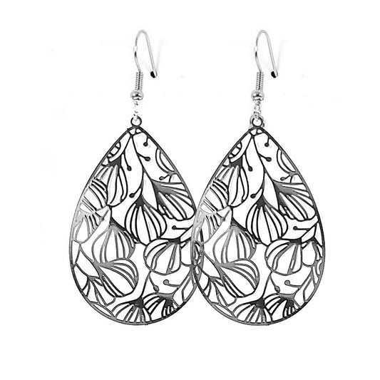 Fancy earrings with filigree falling leaves in silver color