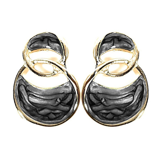 Fancy pearly earrings in gold and black color