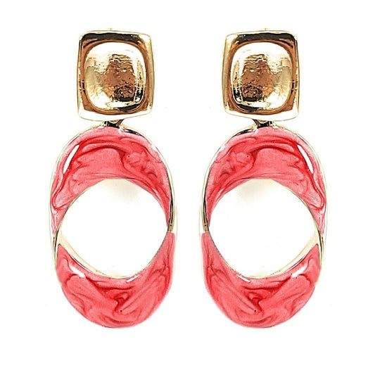 Fancy falling mother-of-pearl earrings in gold and pink color