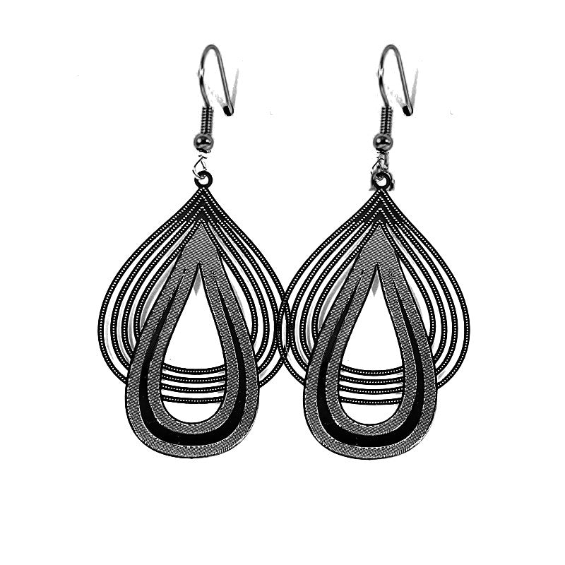 Fancy black drop filigree earrings