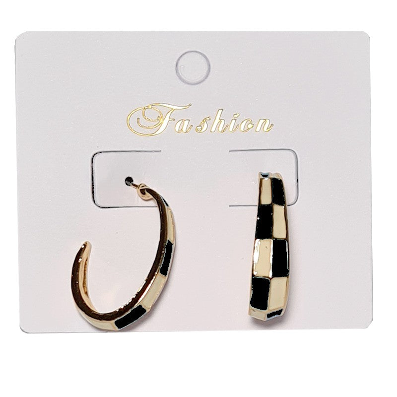 Pearly black fancy hoop earrings