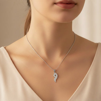 Collier pour femme chaîne ornée d'un joli pendentif serti de zirconiums Colliers plaqué or Cotemode