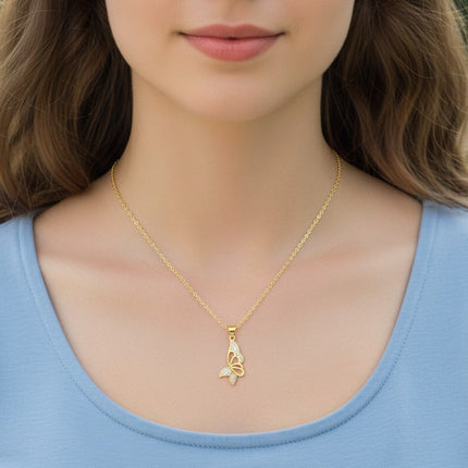 Collier pour femme chaîne ornée d'un joli pendentif papillon serti de zirconiums Colliers plaqué or Bijouxmode