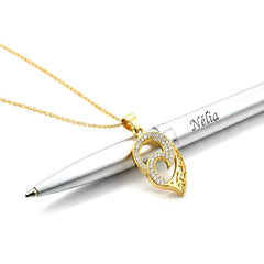 Collier pour femme chaîne ornée d'un joli pendentif entrelacé serti de zirconiums Colliers plaqué or Bijouxmode