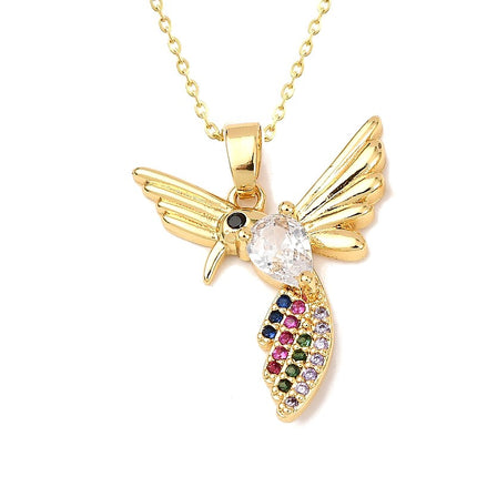 Collier élégant associant une chaîne à un pendentif petit oiseau
