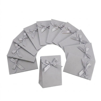 Lot de 12 petits sacs pochettes cadeaux gris 10*8*3 cm