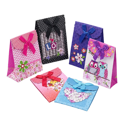 Lot de 6 pochettes cartonées motifs mélangés 10*8 cm
