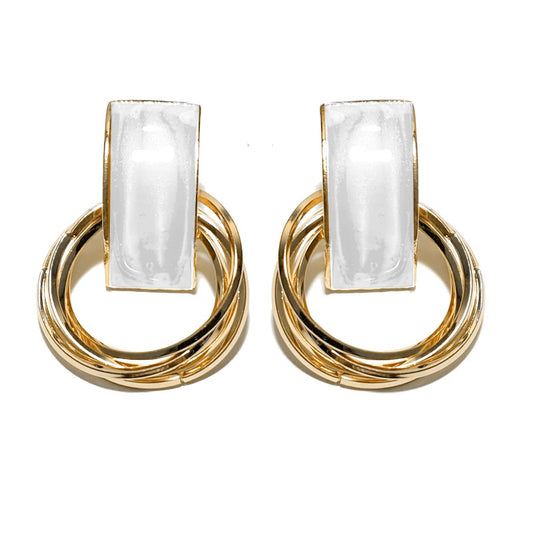 Pendientes colgantes elegantes con anillos rectangulares blancos