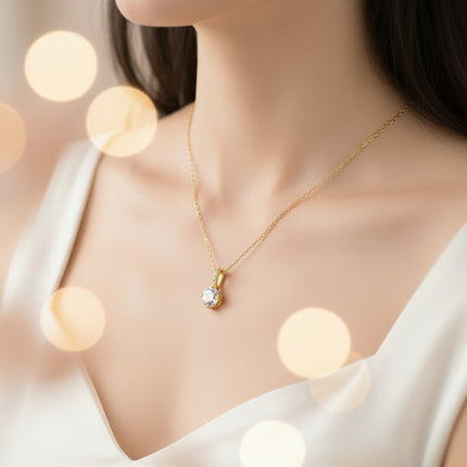 collier plaqué or porté