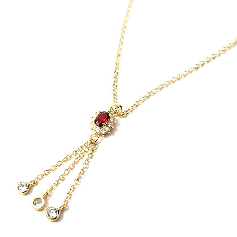 Collier chaîne et pendentif breloque rouge diamants CZ